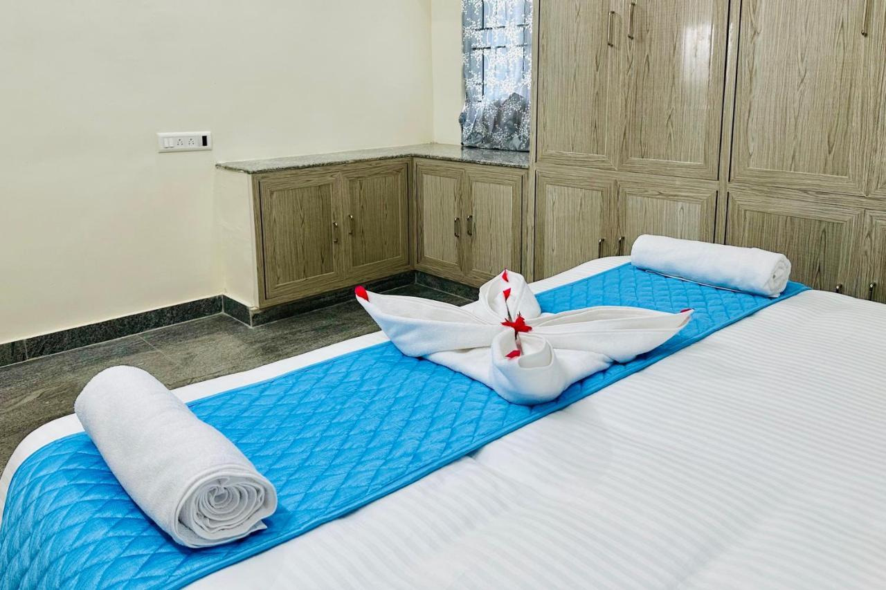 Tirupati Homestay - Ragunatha Resorts - 3Bhk Ac Apartments For Large Families - Free Breakfast - Flyover To Alipiri Gate - Wifi - Android Tv - - Easy Access To Visit All Temples 外观 照片