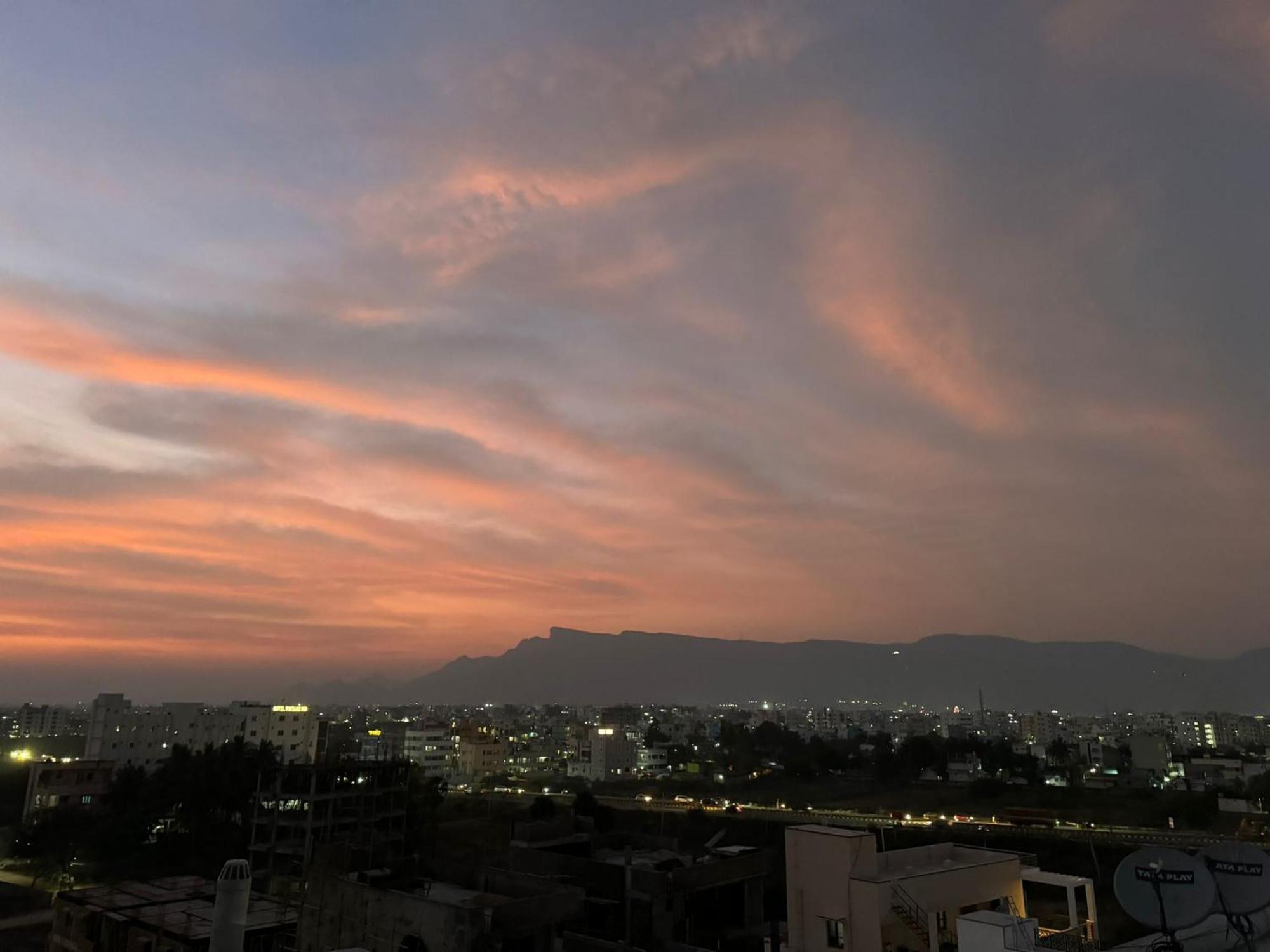 Tirupati Homestay - Ragunatha Resorts - 3Bhk Ac Apartments For Large Families - Free Breakfast - Flyover To Alipiri Gate - Wifi - Android Tv - - Easy Access To Visit All Temples 外观 照片